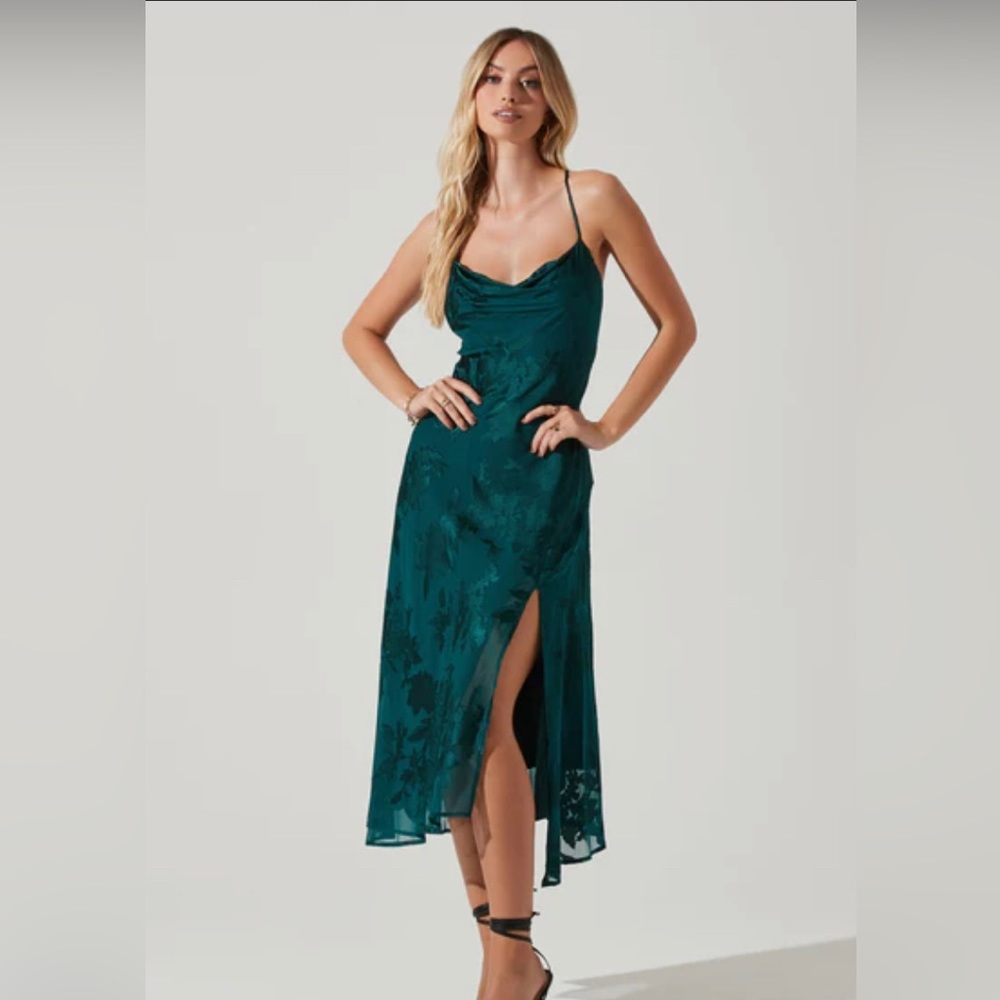 ASTR the label Gaia Midi Dress - NWT